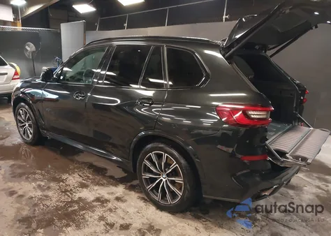 2020 BMW X5 xDrive40I z USA, uszkodzony, nr VIN 5UXCR6C01LLL66388